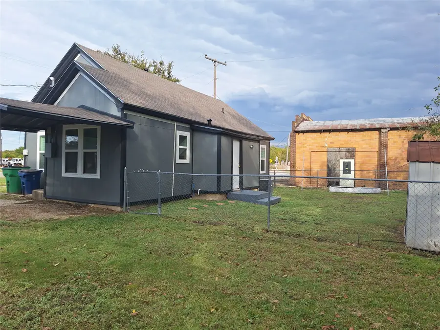 506 E Main Street, Decatur, TX 76234 - Image #2