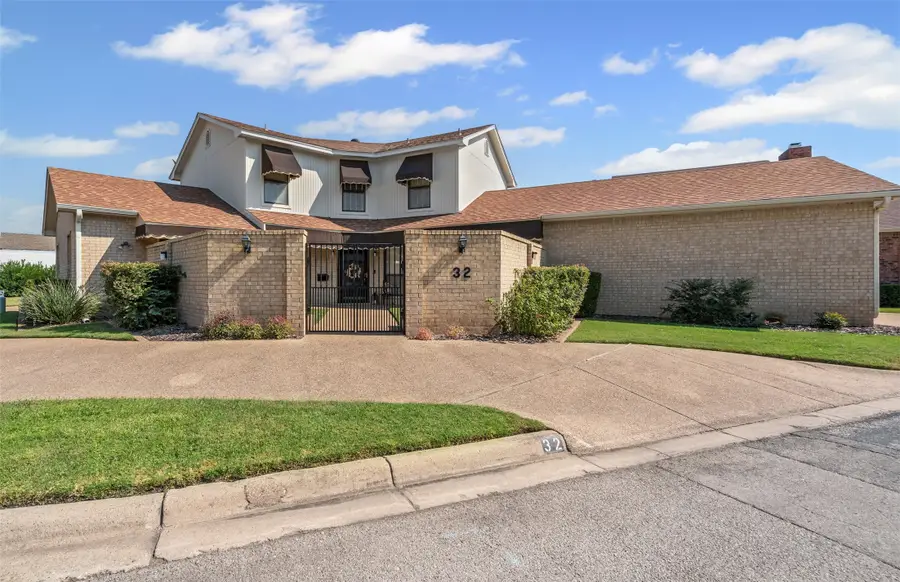 32 One Main Place, Benbrook, TX 76126 - Image #2