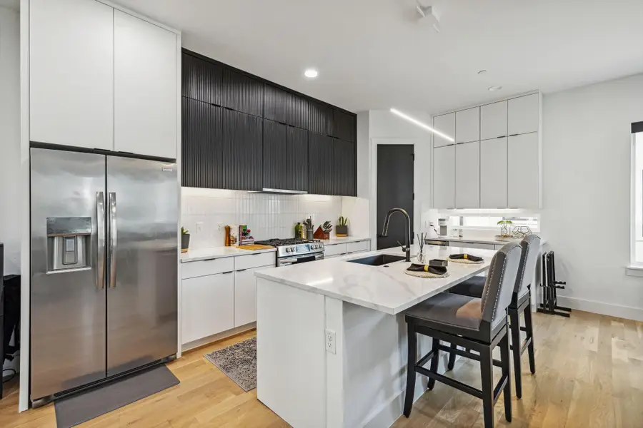 2916 Hawthorne Avenue #101, Dallas, TX 75219 - Image #2