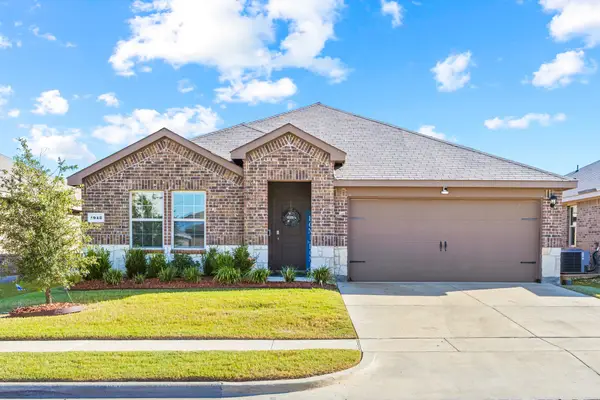 1942 Duskwood Drive, Lancaster, TX 75146