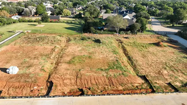 1532 Four Seasons Drive, Colleyville, TX 76034