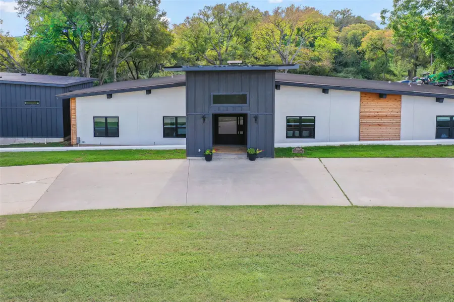 1502 Country Club Road, Argyle, TX 76226 - Image #2