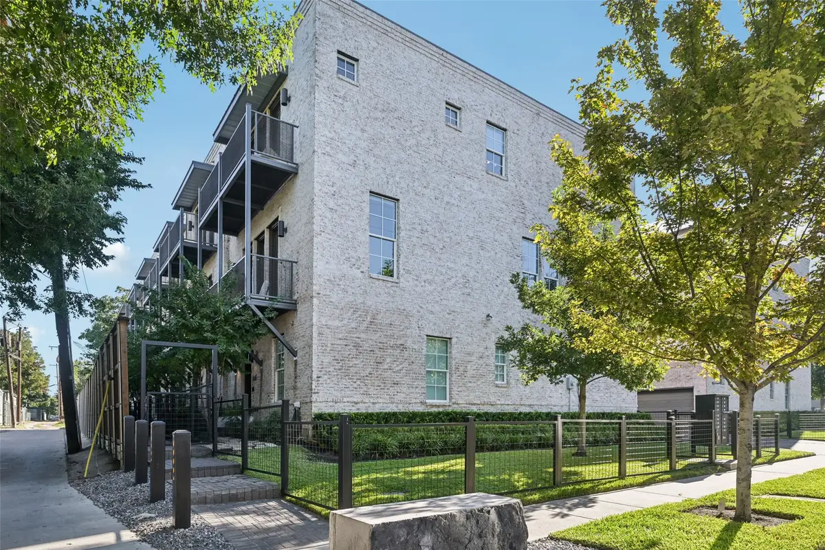 2815 Lynlock Court, Dallas, TX 75219 - Image #1