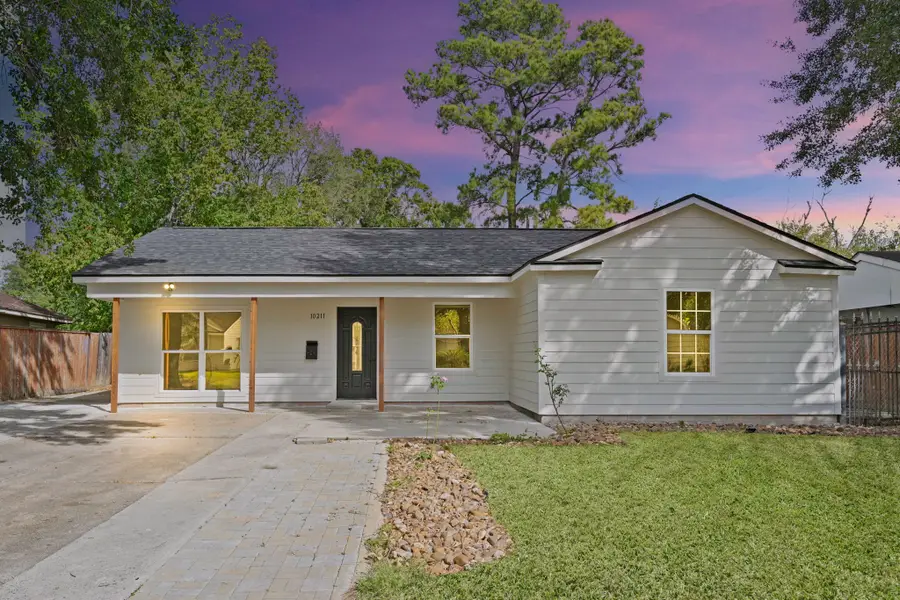 10211 Glenmawr Drive, Houston, TX 77075 - Image #2