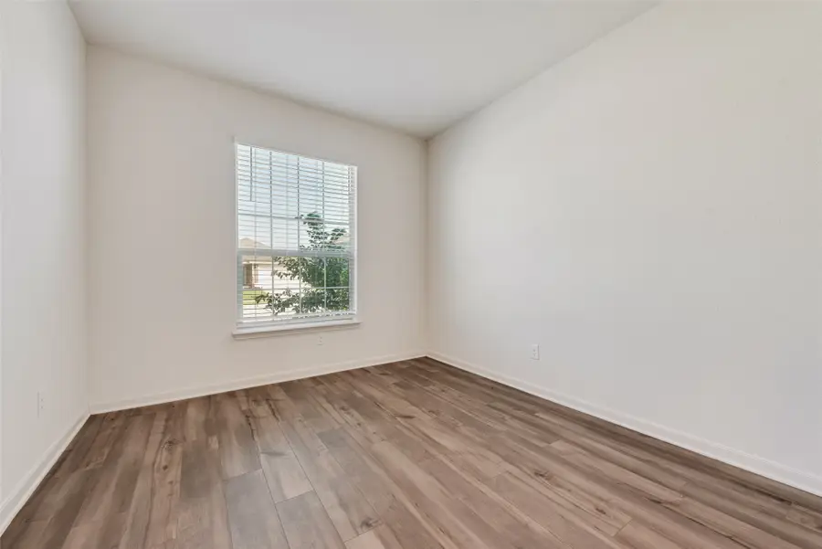 13623 Logan Pass Drive, Ponder, TX 76259 - Image #3