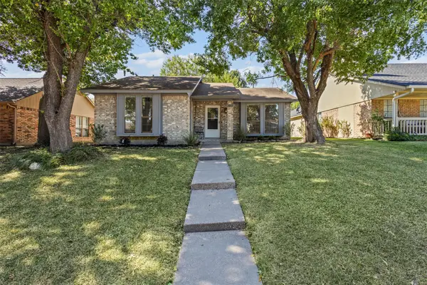 2005 Mobile Drive, Ennis, TX 75119