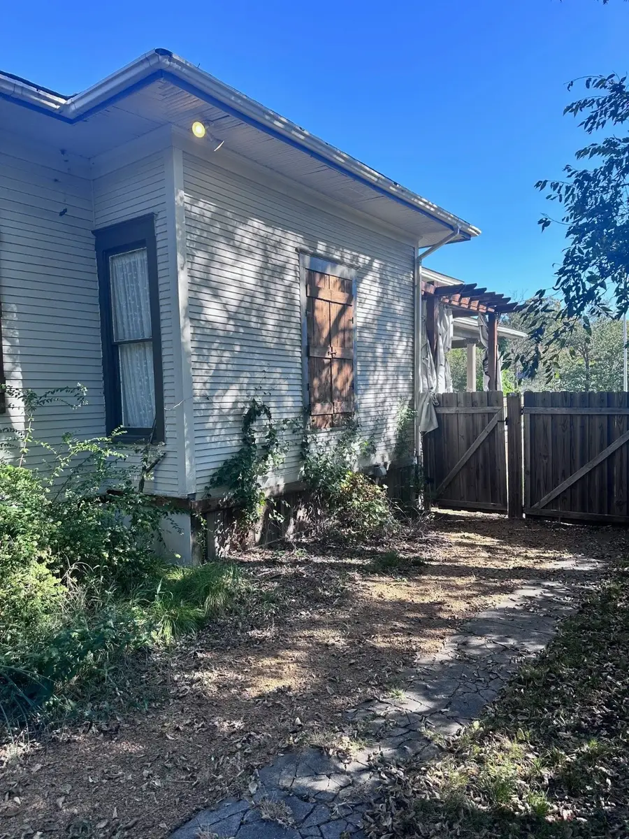 112 N Grand Avenue, Sherman, TX 75090 - Image #2