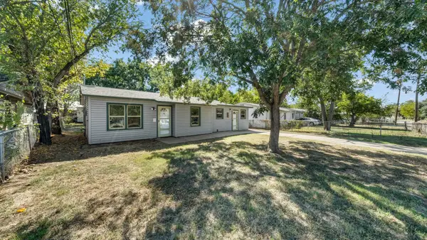 1404 SE 12th Street, Mineral Wells, TX 76067