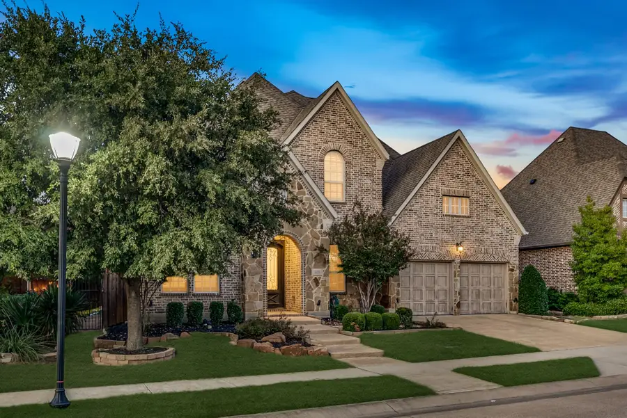 679 Flagstone Drive, Irving, TX 75039 - Image #3