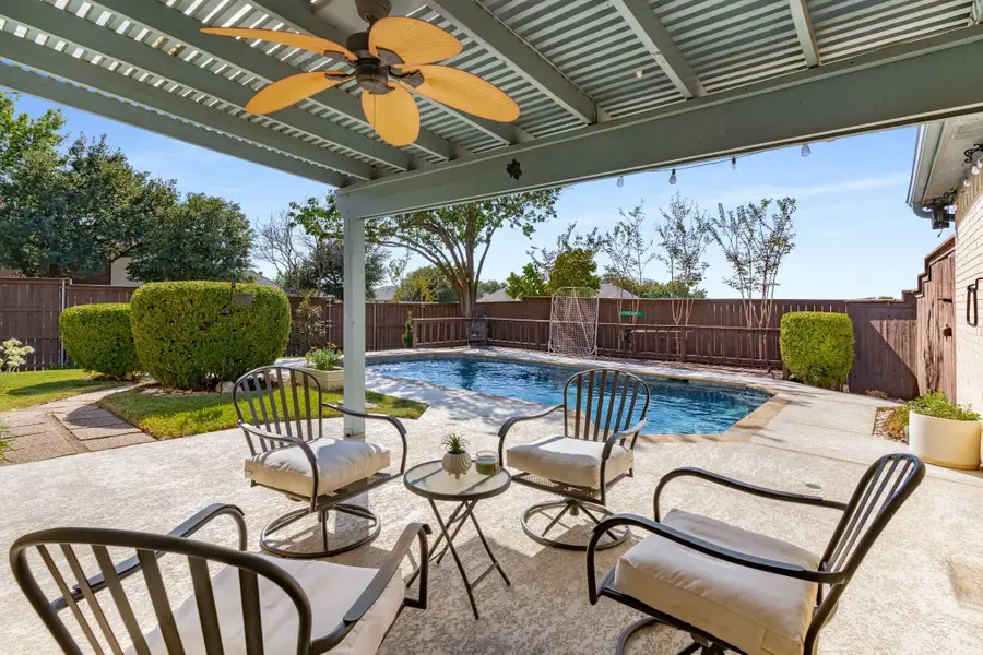 2401 Manchester Drive, Carrollton, TX 75006 - Image #2