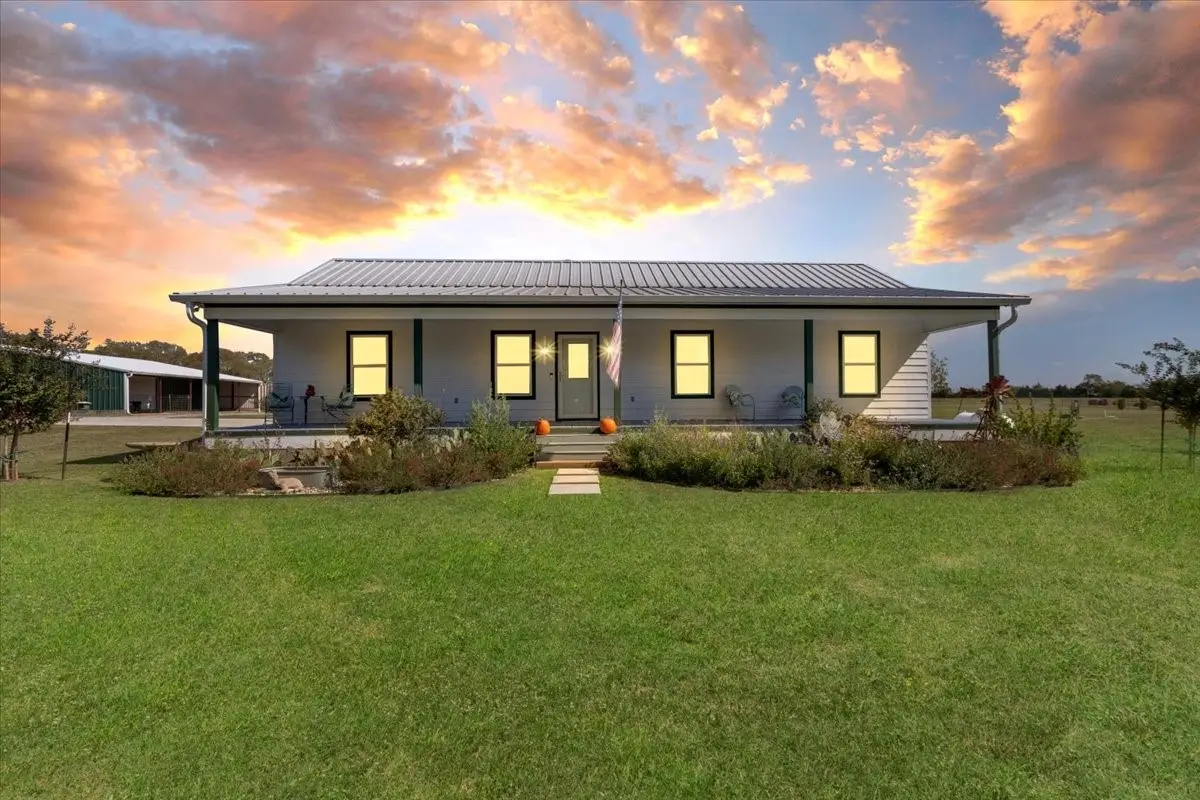 3050 Wolf Front Road, Van Alstyne, TX 75495 - Image #1