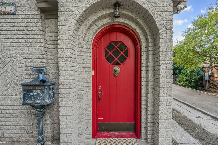 2312 Carleton Avenue, Fort Worth, TX 76107 - Image #3