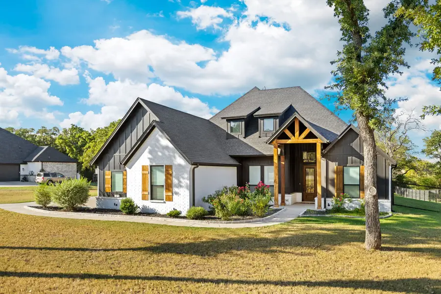 1104 Horizon Trace Drive, Azle, TX 76020 - Image #2