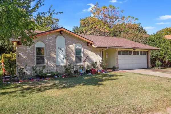 2612 Fallcreek Street, Arlington, TX 76014