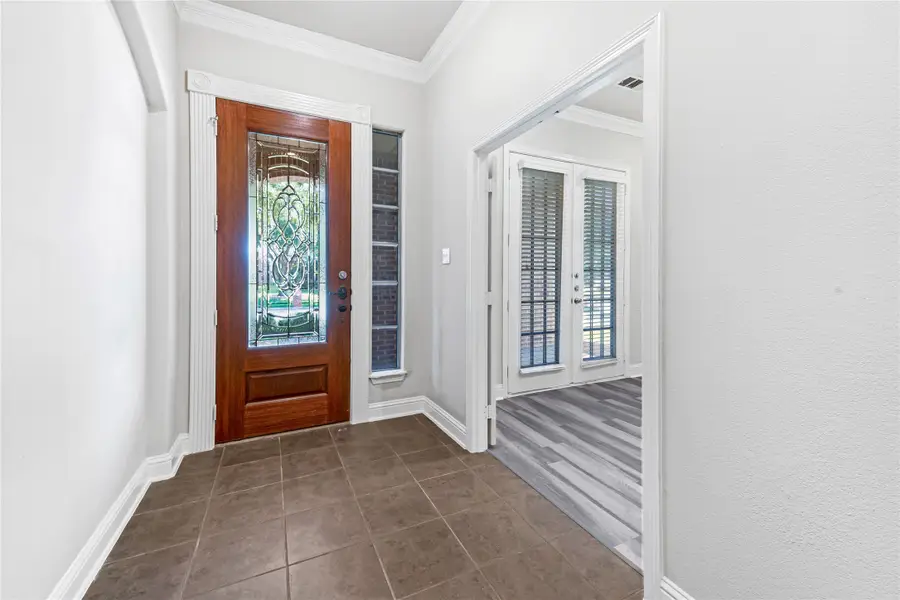 2212 Hobby Falcon Trail, Grand Prairie, TX 75052 - Image #3