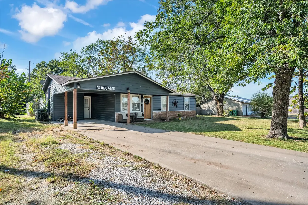 200 W Greenbriar Street, Robinson, TX 76706 - Image #1