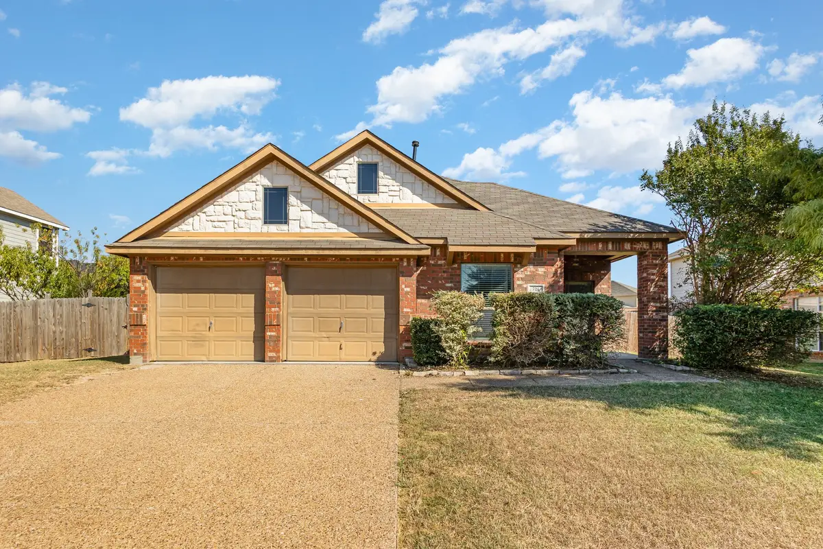 724 Candle Meadow Boulevard, Desoto, TX 75115 - Image #1
