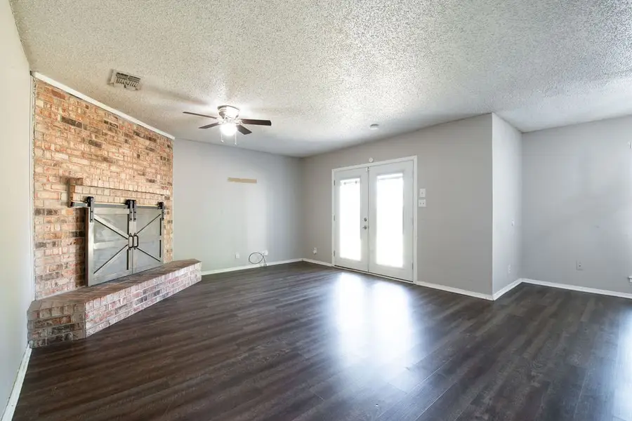 1108 Briar Court, Benbrook, TX 76126 - Image #3