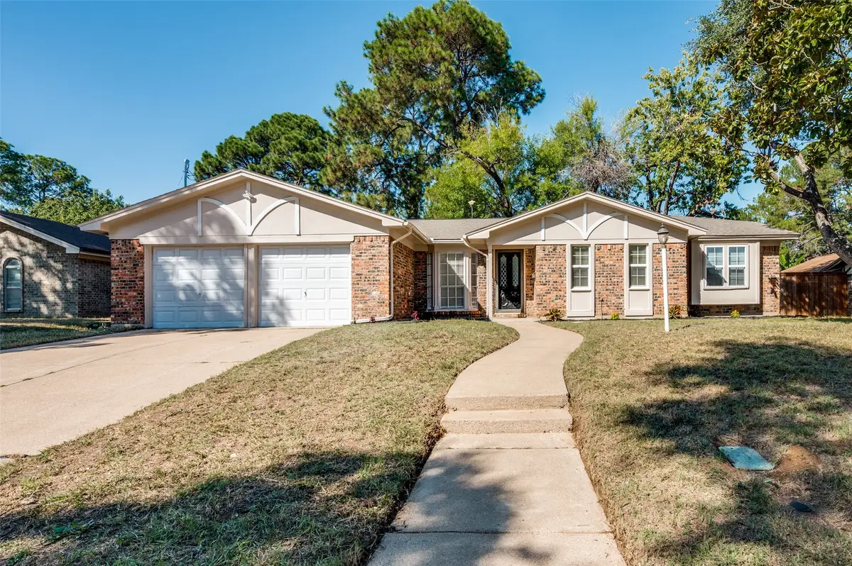 7321 Vanessa Drive, Fort Worth, TX 76112 - Image #1