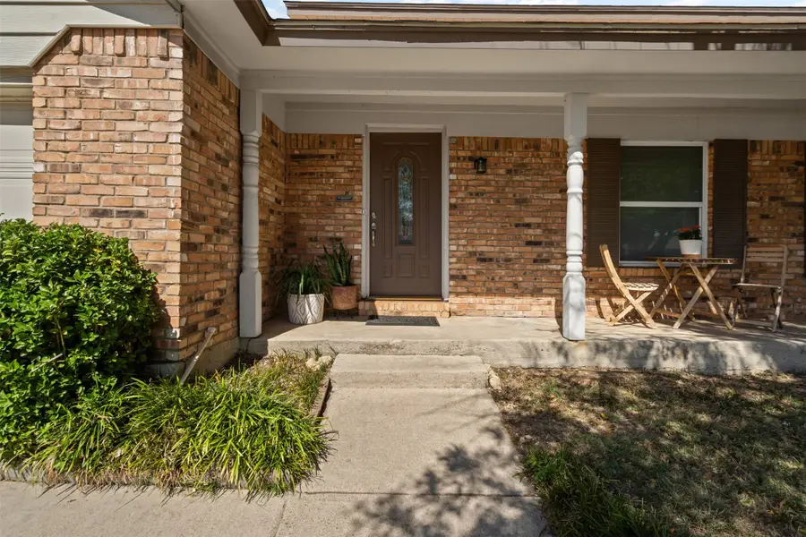 5817 Bunker Boulevard, Watauga, TX 76148 - Image #2