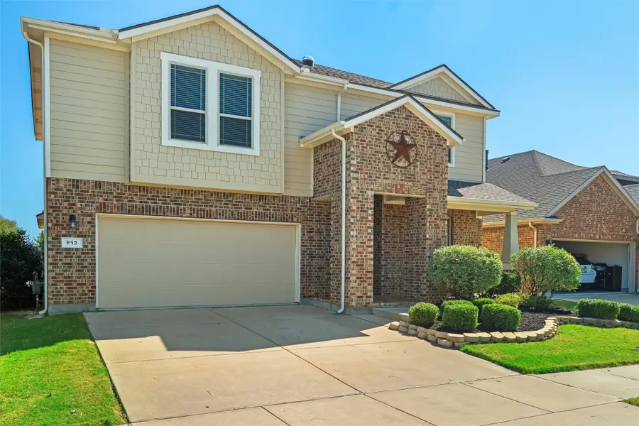 912 Falcon Road, Argyle, TX 76226 - Image #3