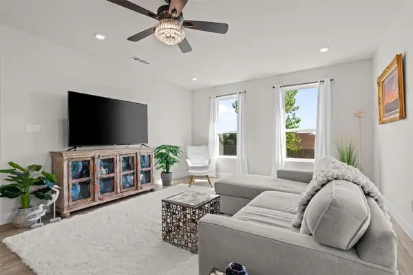 2415 Beverly Drive, Granbury, TX 76048