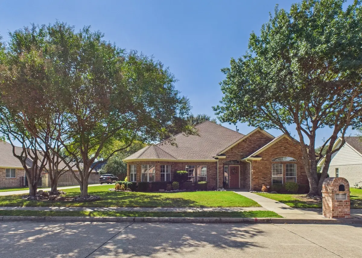 105 Sumner Lane, Waxahachie, TX 75165 - Image #1