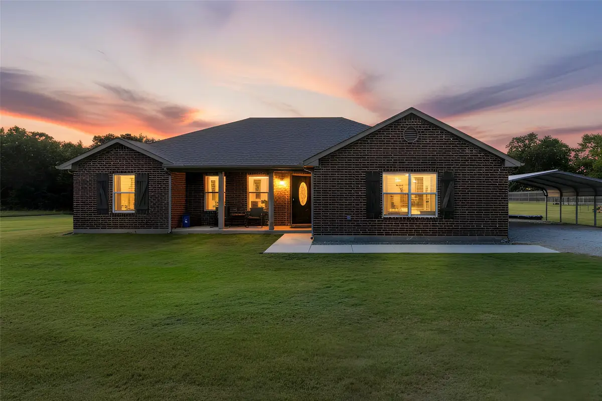 247 County Road 156, Whitesboro, TX 76273 - Image #1