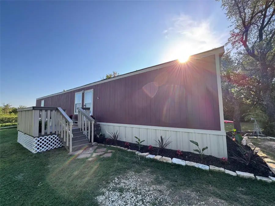 4215 Tennessee Trail, Granbury, TX 76048 - Image #2