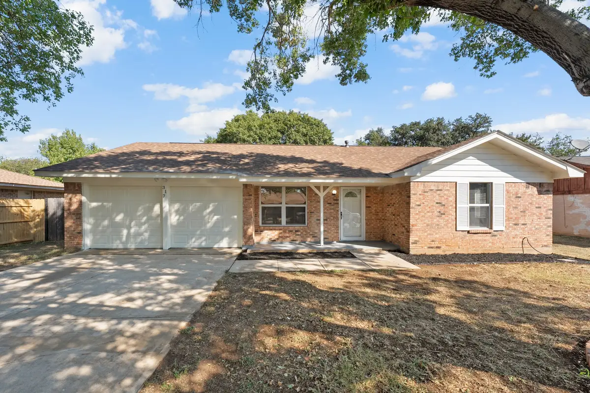 317 E Glendale Street, Crowley, TX 76036 - Image #1
