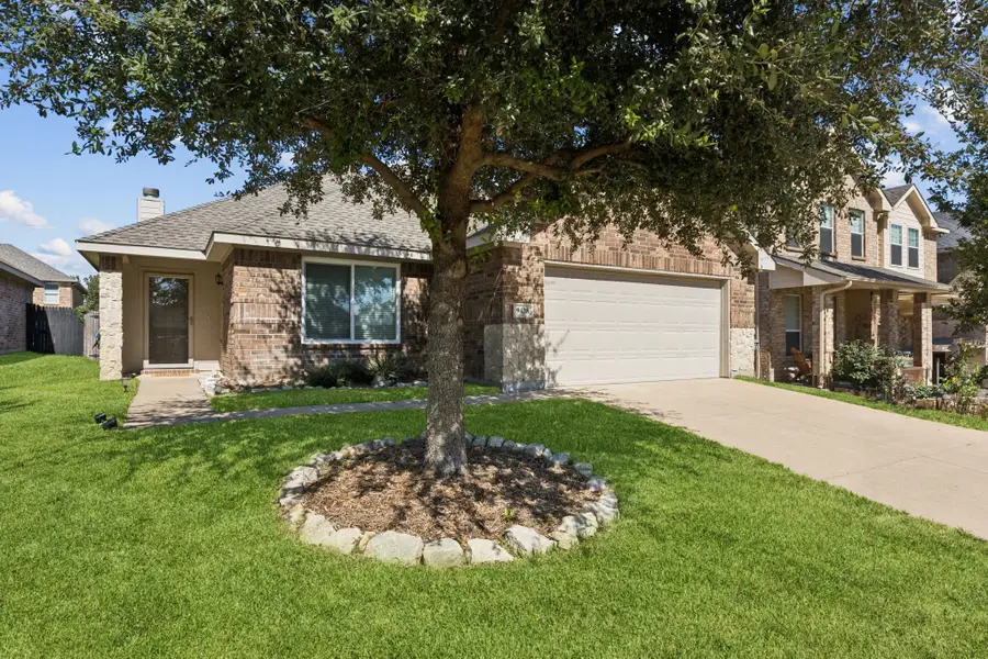9428 Tierra Verde Drive, Fort Worth, TX 76177 - Image #2