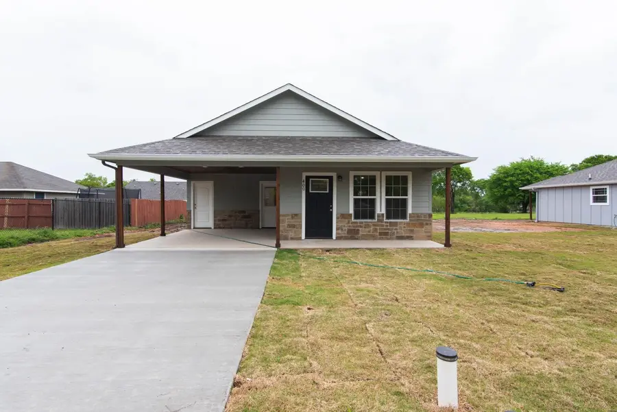 400 Allen Avenue, Bonham, TX 75418 - Image #2