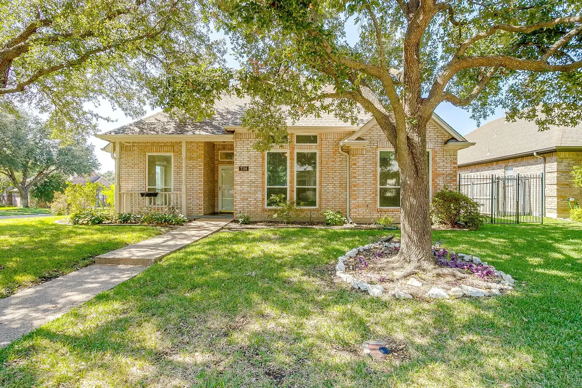7116 Deer Hollow Drive, Fort Worth, TX 76132 - Image #1