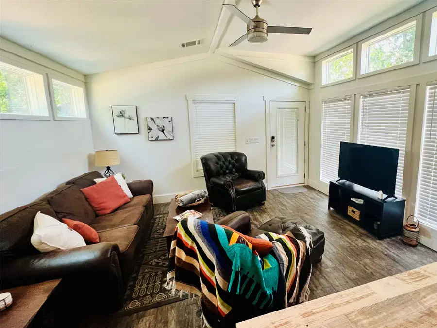 252 Stone Circle Drive, Gordonville, TX 76245 - Image #2