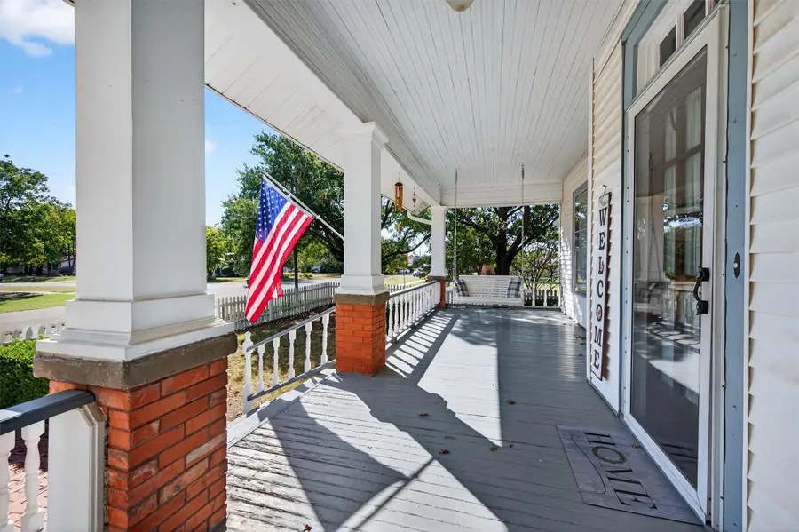 201 N Main Street, Leonard, TX 75452 - Image #2