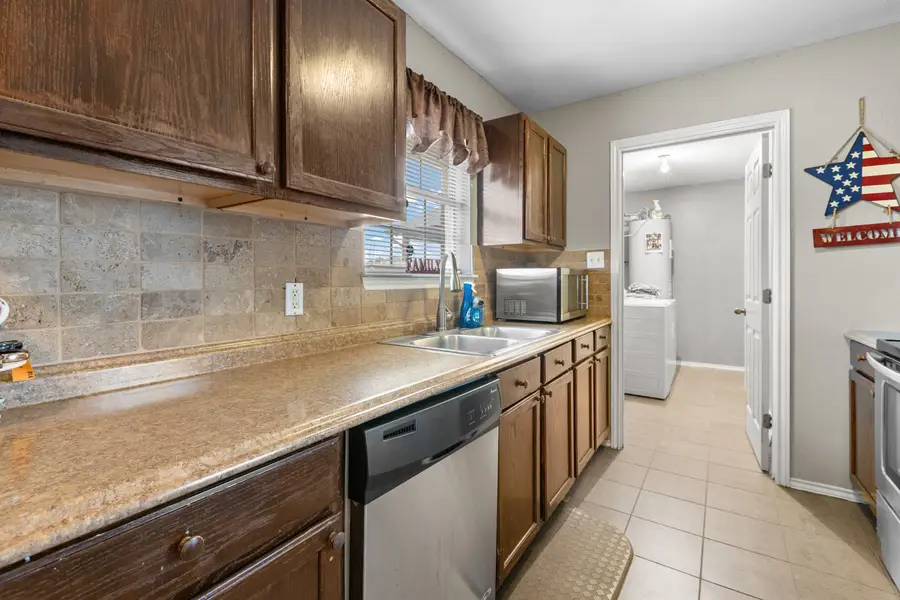 702 Aldridge Street, Commerce, TX 75428 - Image #3