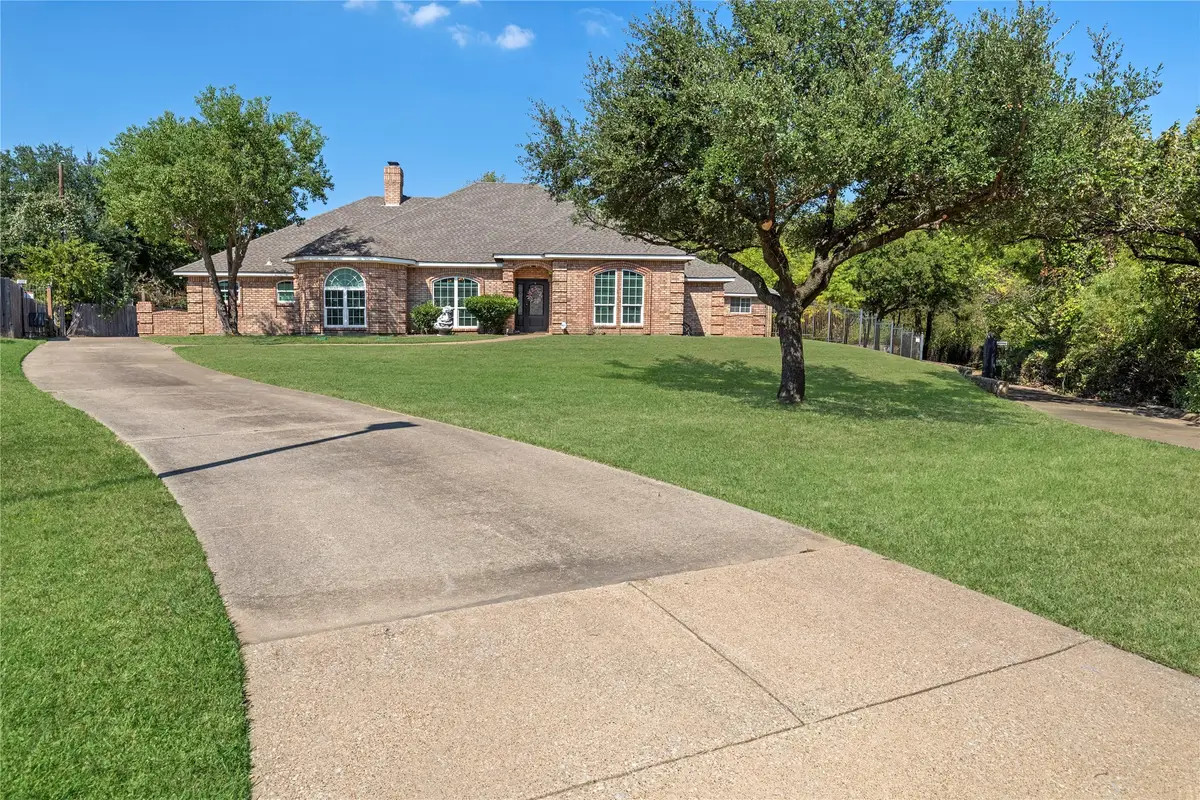 111 Creek Side Court, Kennedale, TX 76060 - Image #1