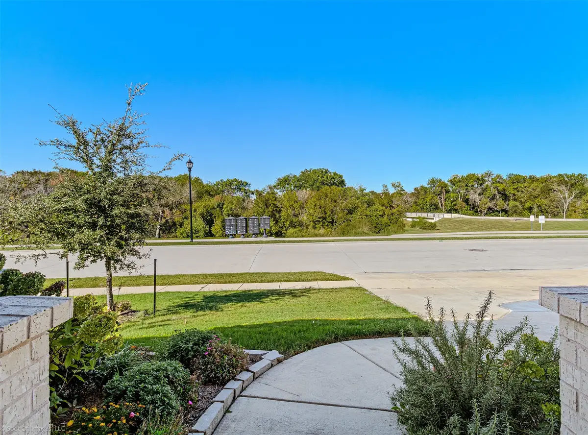 326 W Autumn Hill Bluff, Lavon, TX 75166 - Image #1