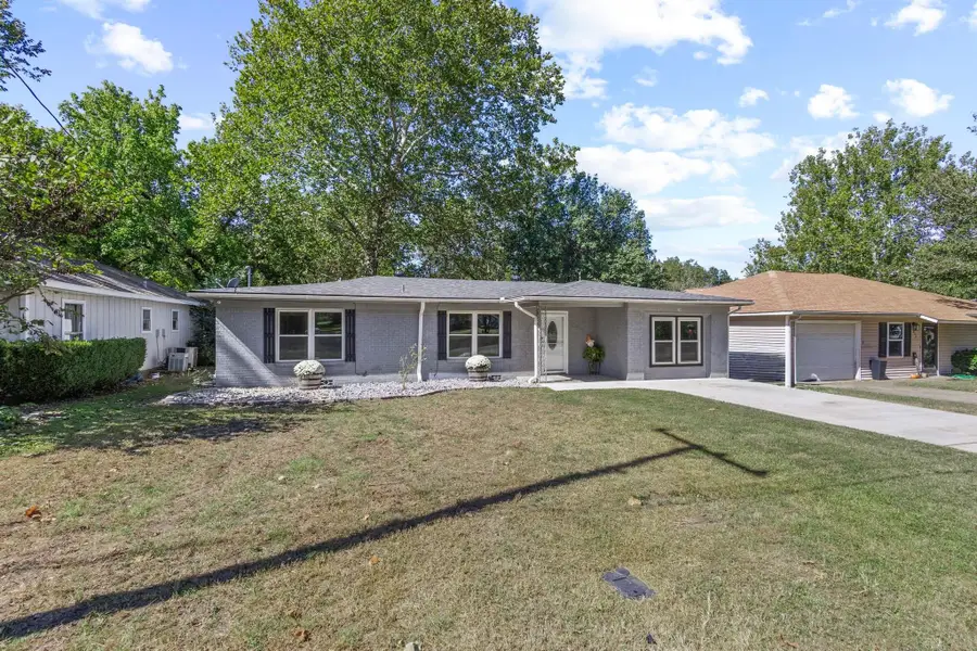 206 S Magnolia Street, Pottsboro, TX 75076 - Image #2