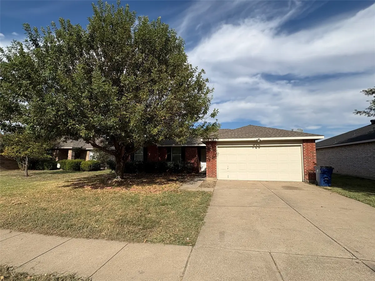 325 Indian Blanket Drive, Burleson, TX 76028 - Image #1