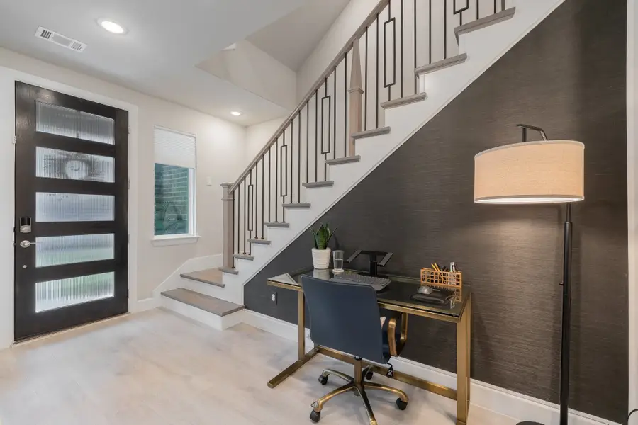 8256 Milroy Lane, Dallas, TX 75231 - Image #2