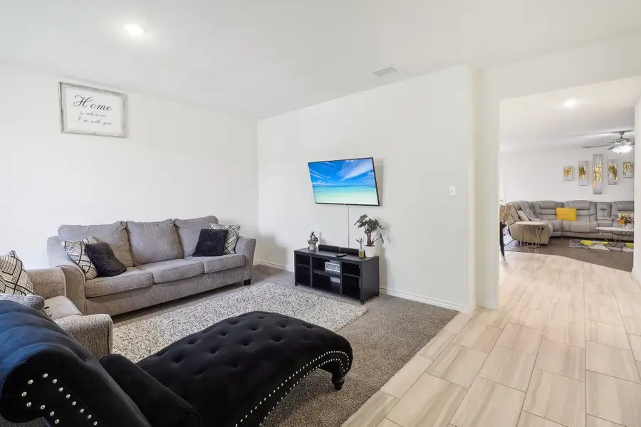 10513 Summer Place Lane, Fort Worth, TX 76140 - Image #3