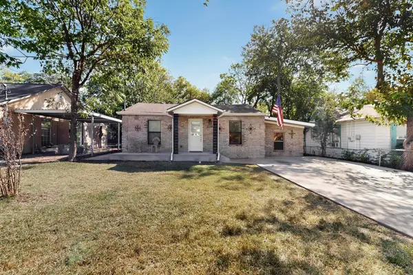 4214 Falls Drive, Dallas, TX 75211