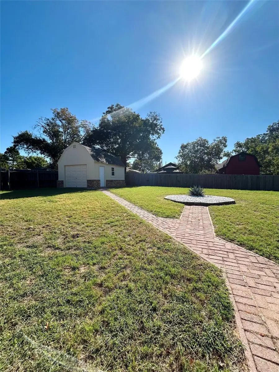 1300 3rd Street, Granbury, TX 76048 - Image #2