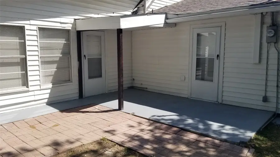 758 Briarwood Lane, Hurst, TX 76053 - Image #3