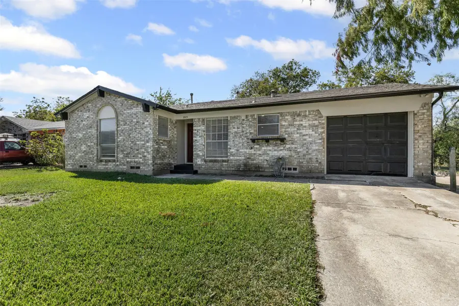 3925 Sapling Drive, Balch Springs, TX 75180 - Image #2