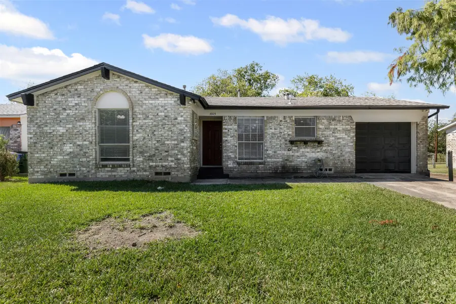 3925 Sapling Drive, Balch Springs, TX 75180 - Image #3