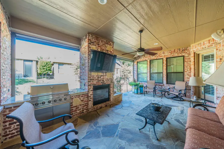 4001 Fairmont Court, Bedford, TX 76021 - Image #2