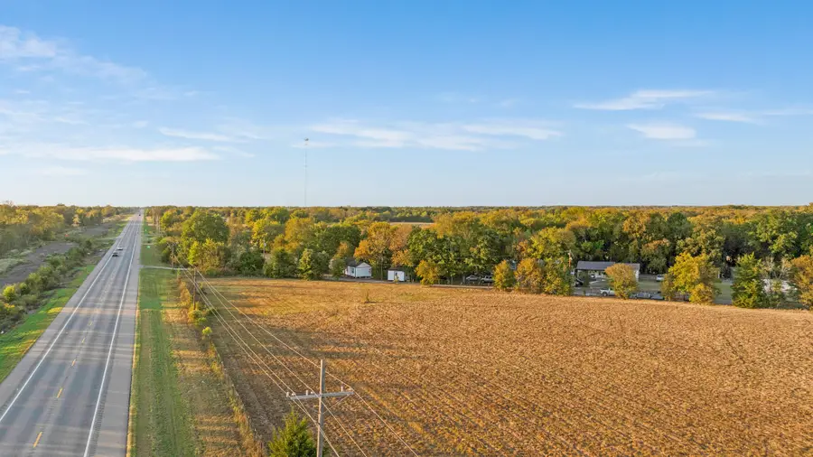 9253 Hwy 271, Pattonville, TX 75468 - Image #2