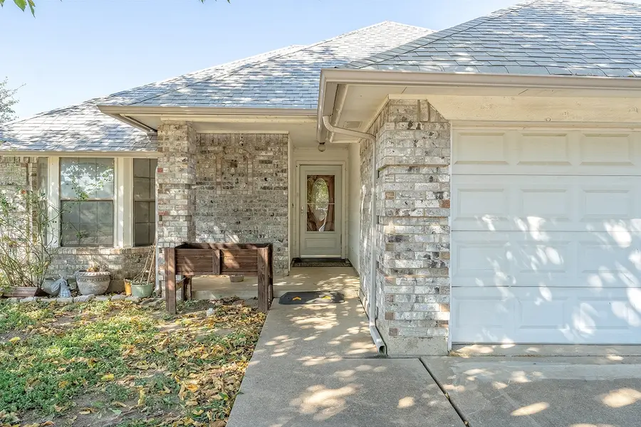 6329 Woodcreek Trail, Fort Worth, TX 76179 - Image #2